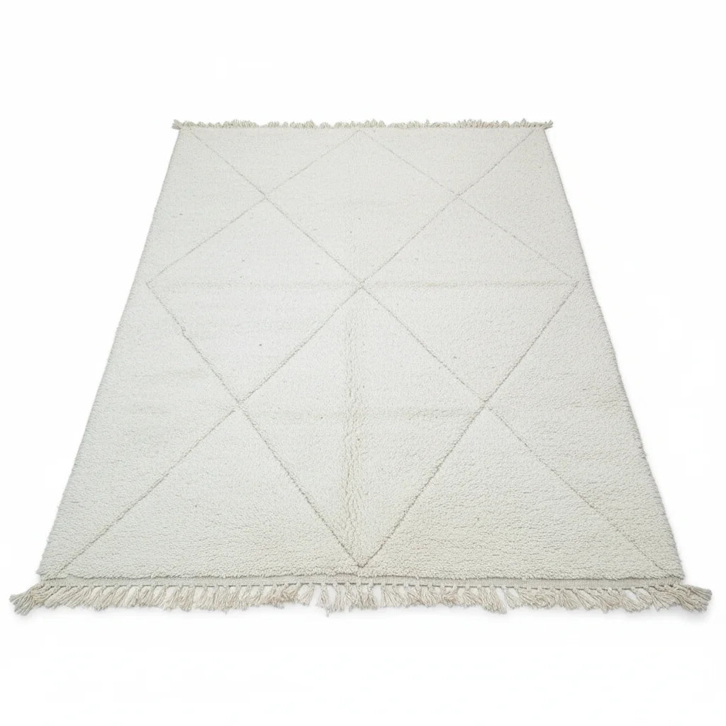 Minimalist White Beni Ourain Wool Rug – Authentic Ivory Ghost Diamond Shag